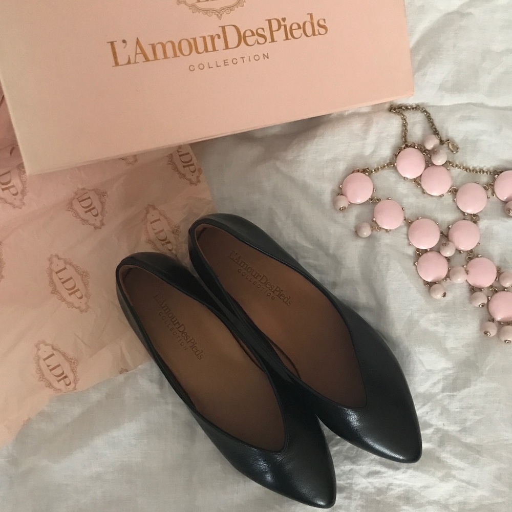 L'Amour Des Pieds Black Flats, NWT, Size 8.5